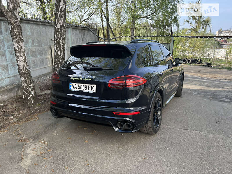 Позашляховик / Кросовер Porsche Cayenne 2016 в Києві