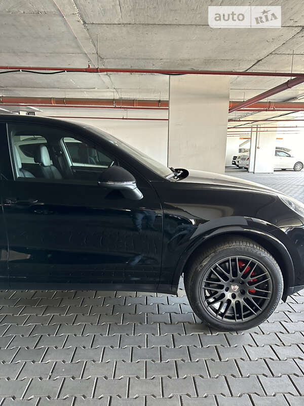 Позашляховик / Кросовер Porsche Cayenne 2016 в Одесі