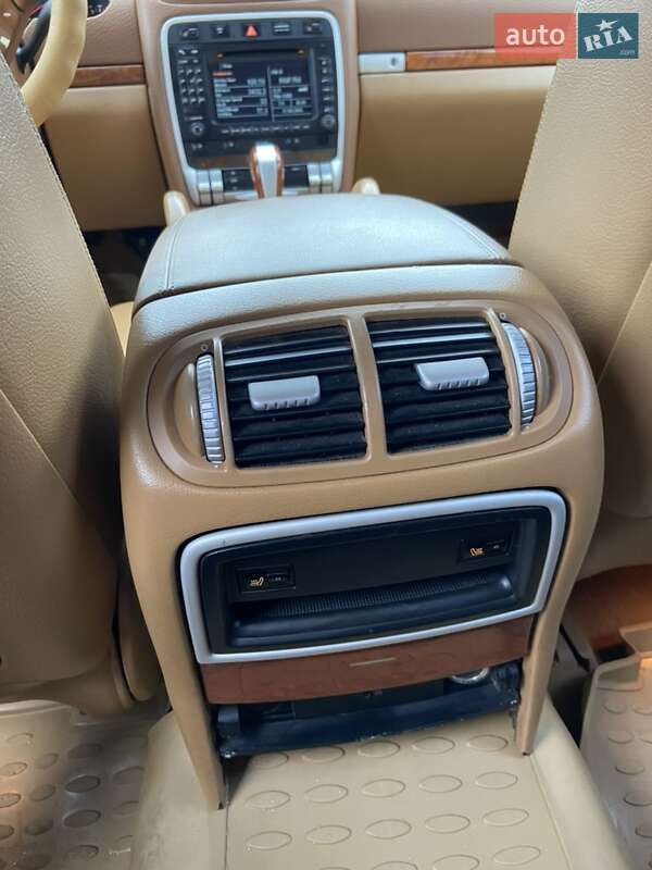 Позашляховик / Кросовер Porsche Cayenne 2006 в Житомирі