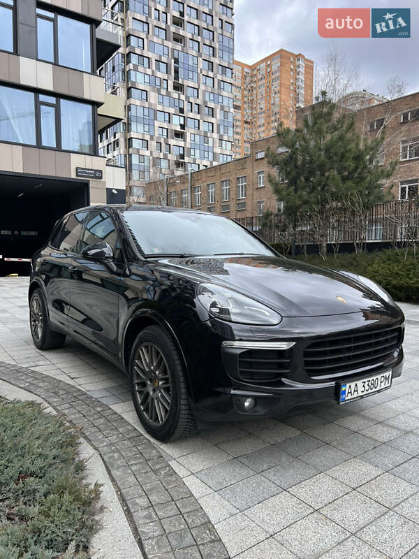 Позашляховик / Кросовер Porsche Cayenne 2017 в Києві