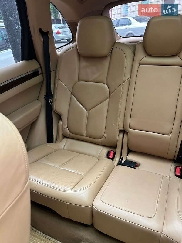Позашляховик / Кросовер Porsche Cayenne 2012 в Дніпрі