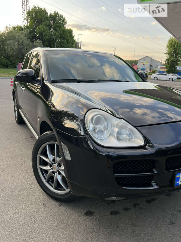 Porsche Cayenne 2004