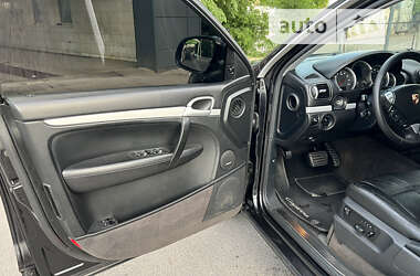Позашляховик / Кросовер Porsche Cayenne 2004 в 