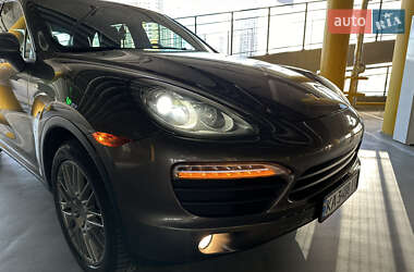 Внедорожник / Кроссовер Porsche Cayenne 2010 в Киеве