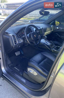 Porsche Cayenne 2010 Porsche Cayenne 2010