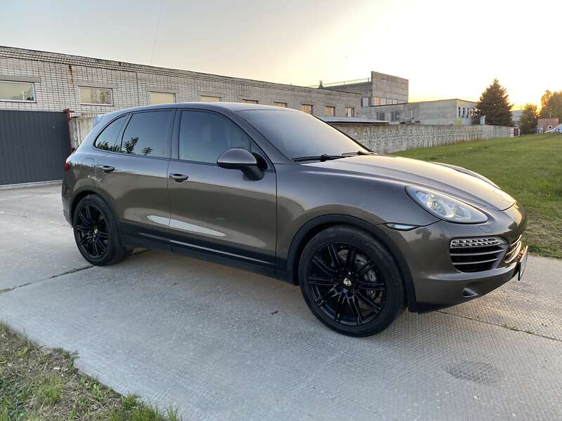 Позашляховик / Кросовер Porsche Cayenne 2012 в Павлограді
