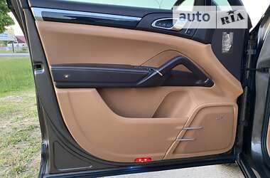 Позашляховик / Кросовер Porsche Cayenne 2012 в Павлограді