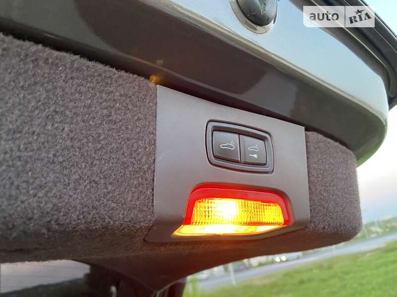 Позашляховик / Кросовер Porsche Cayenne 2012 в Павлограді