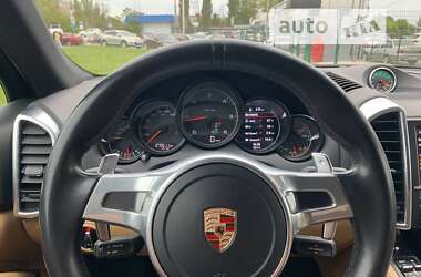 Внедорожник / Кроссовер Porsche Cayenne 2014 в Николаеве
