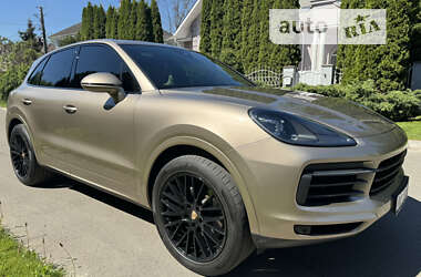 Внедорожник / Кроссовер Porsche Cayenne 2018 в Киеве