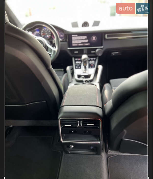 Внедорожник / Кроссовер Porsche Cayenne 2022 в Днепре