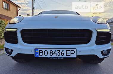 Позашляховик / Кросовер Porsche Cayenne 2016 в Тернополі