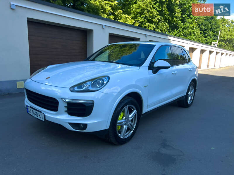 Позашляховик / Кросовер Porsche Cayenne 2016 в Вінниці