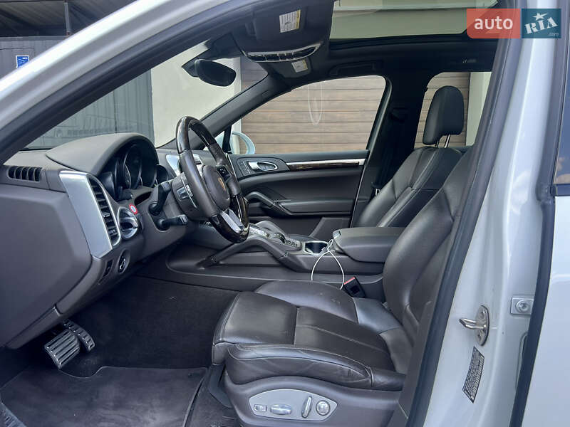 Позашляховик / Кросовер Porsche Cayenne 2016 в Вінниці