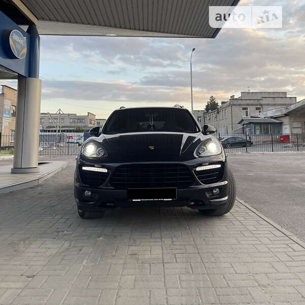 Внедорожник / Кроссовер Porsche Cayenne 2012 в Черкассах