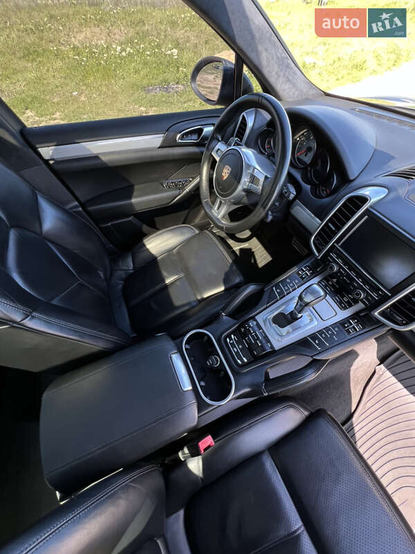 Позашляховик / Кросовер Porsche Cayenne 2014 в Одесі