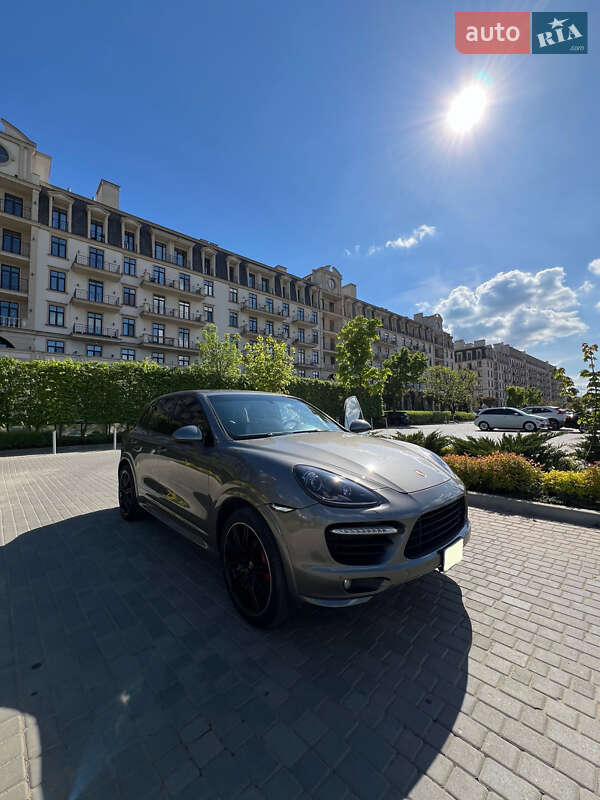 Позашляховик / Кросовер Porsche Cayenne 2014 в Одесі