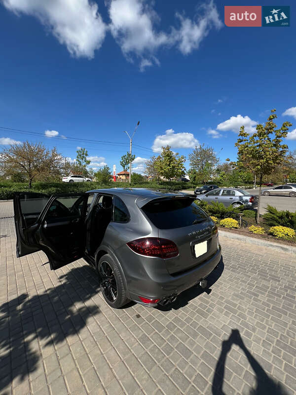 Позашляховик / Кросовер Porsche Cayenne 2014 в Одесі