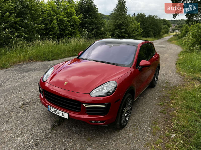 Внедорожник / Кроссовер Porsche Cayenne 2014 в 