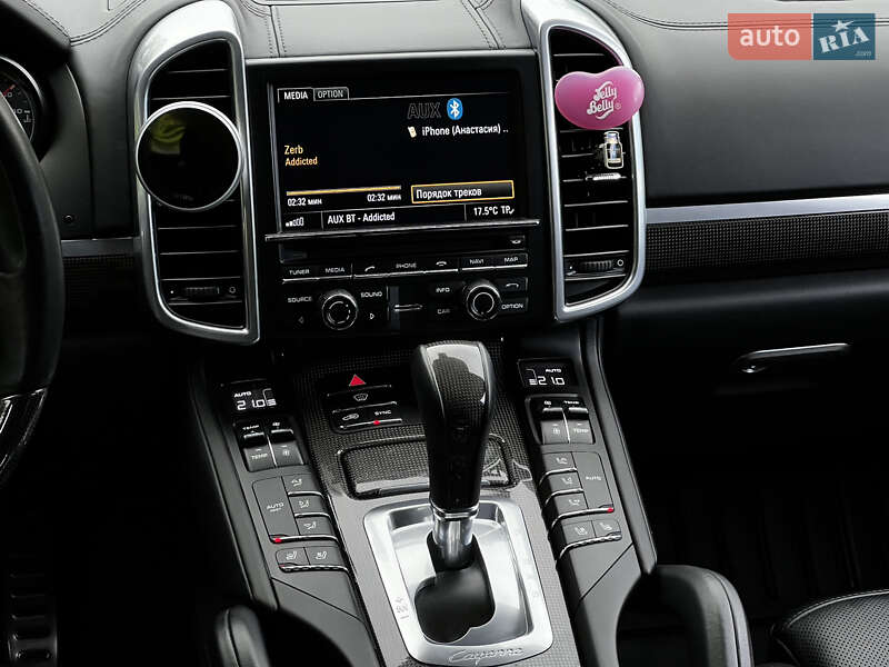 Внедорожник / Кроссовер Porsche Cayenne 2014 в Киеве