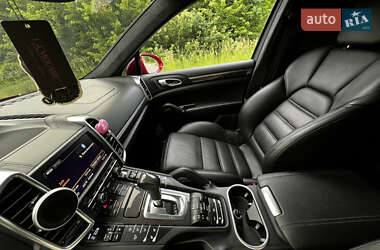 Внедорожник / Кроссовер Porsche Cayenne 2014 в 