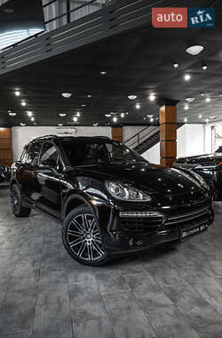 Внедорожник / Кроссовер Porsche Cayenne 2013 в 