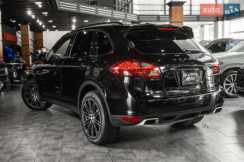 Внедорожник / Кроссовер Porsche Cayenne 2013 в Одессе
