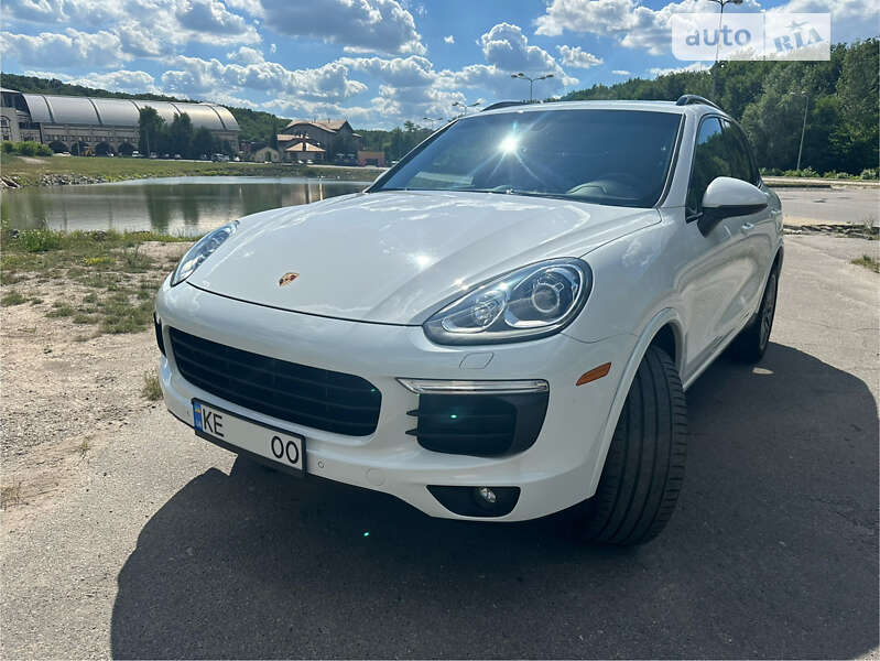 Внедорожник / Кроссовер Porsche Cayenne 2016 в Днепре