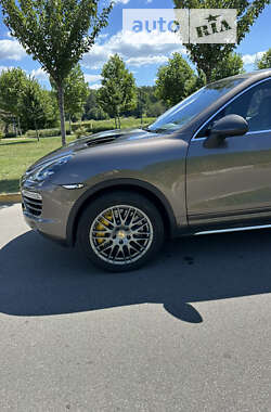 Позашляховик / Кросовер Porsche Cayenne 2010 в Києві