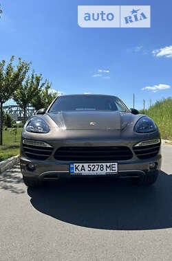 Позашляховик / Кросовер Porsche Cayenne 2010 в Києві