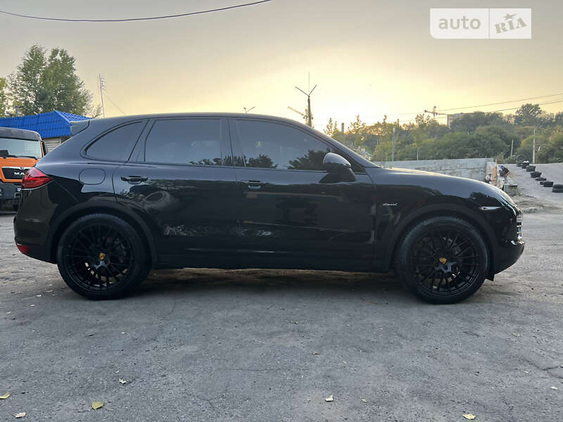 Позашляховик / Кросовер Porsche Cayenne 2013 в Дніпрі