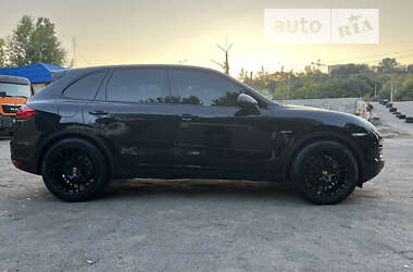 Внедорожник / Кроссовер Porsche Cayenne 2013 в 