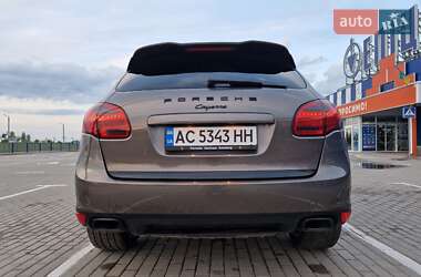 Внедорожник / Кроссовер Porsche Cayenne 2011 в 