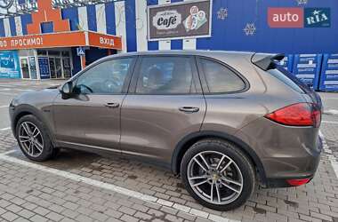 Внедорожник / Кроссовер Porsche Cayenne 2011 в 