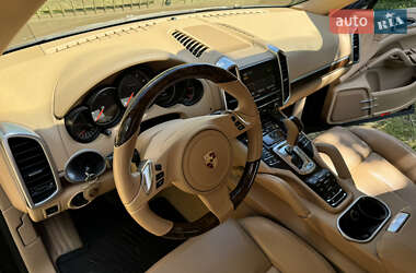 Внедорожник / Кроссовер Porsche Cayenne 2013 в Киеве