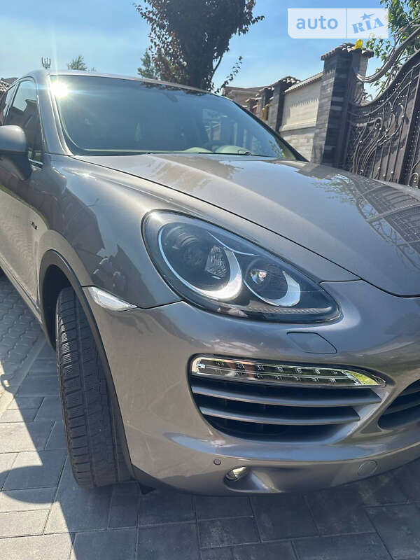 Внедорожник / Кроссовер Porsche Cayenne 2013 в Одессе