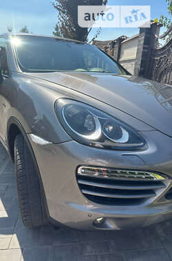 Внедорожник / Кроссовер Porsche Cayenne 2013 в 