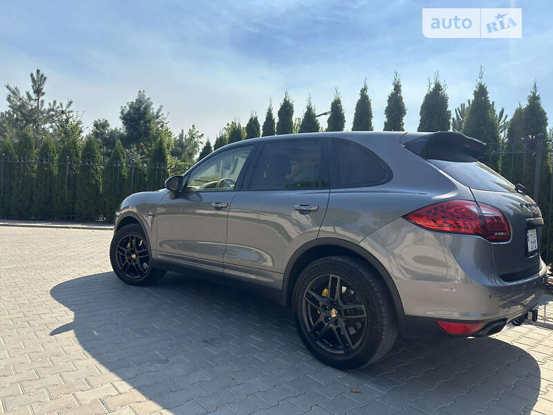 Внедорожник / Кроссовер Porsche Cayenne 2013 в Одессе