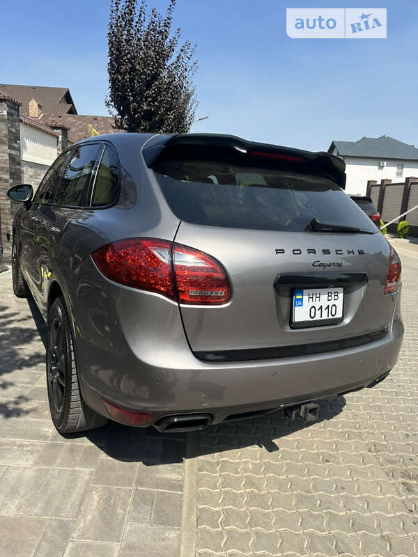 Внедорожник / Кроссовер Porsche Cayenne 2013 в Одессе