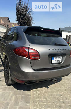 Внедорожник / Кроссовер Porsche Cayenne 2013 в 