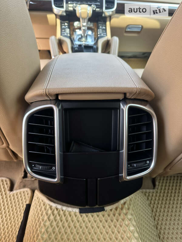 Внедорожник / Кроссовер Porsche Cayenne 2013 в Одессе