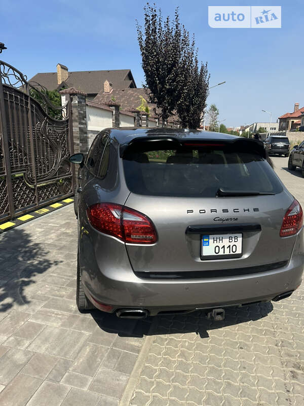 Внедорожник / Кроссовер Porsche Cayenne 2013 в Одессе