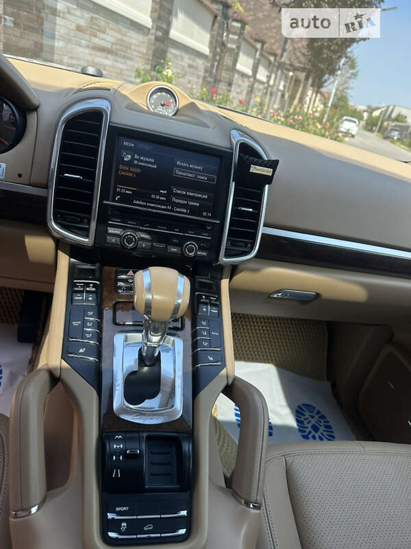 Внедорожник / Кроссовер Porsche Cayenne 2013 в Одессе