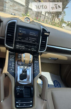 Внедорожник / Кроссовер Porsche Cayenne 2013 в 