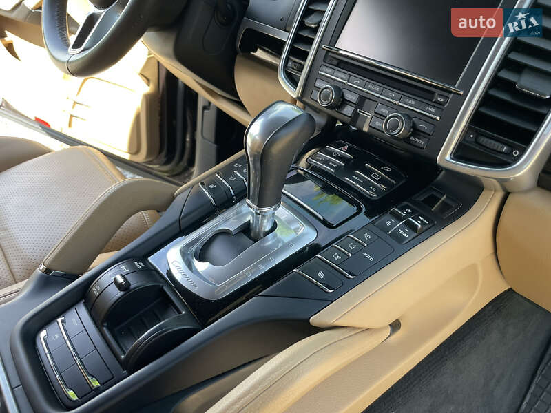 Позашляховик / Кросовер Porsche Cayenne 2016 в Харкові фото 12 Позашляховик / Кросовер Porsche Cayenne 2016 в Харкові