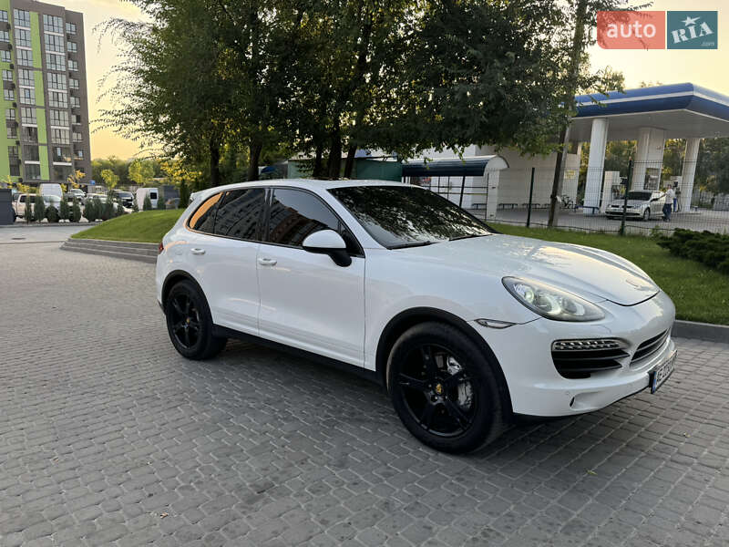 Внедорожник / Кроссовер Porsche Cayenne 2012 в Днепре