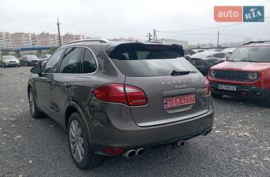 Внедорожник / Кроссовер Porsche Cayenne 2014 в Ровно