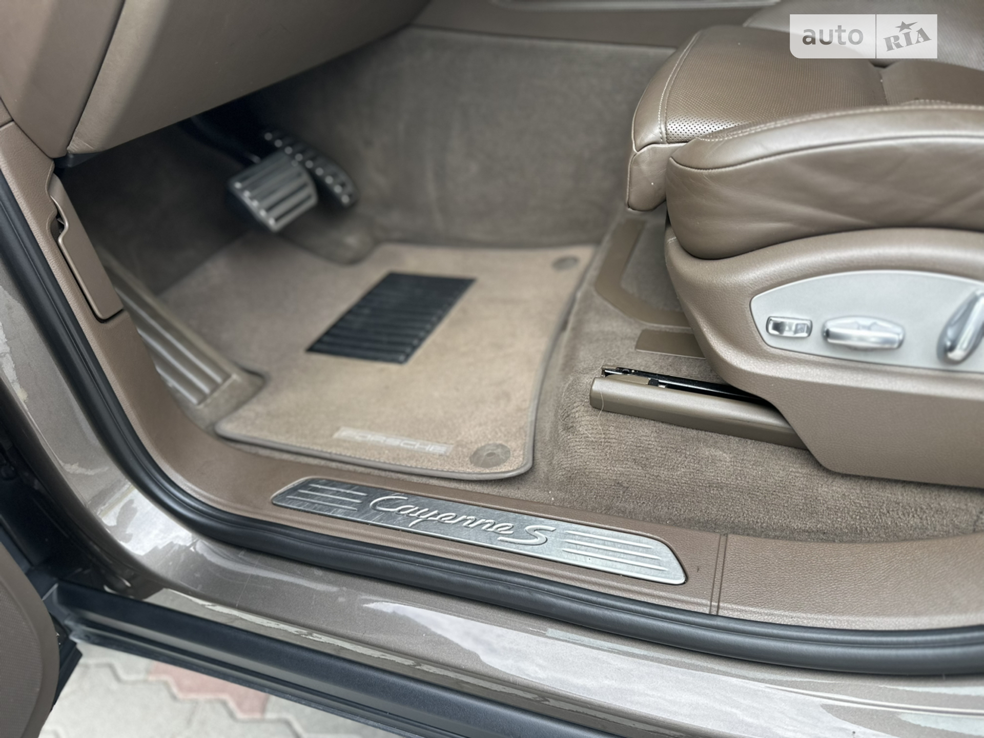 2012 Porsche Cayenne - мініатюра 5