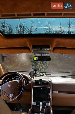 Внедорожник / Кроссовер Porsche Cayenne 2004 в 