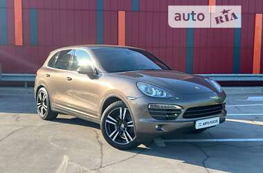 Внедорожник / Кроссовер Porsche Cayenne 2012 в Киеве